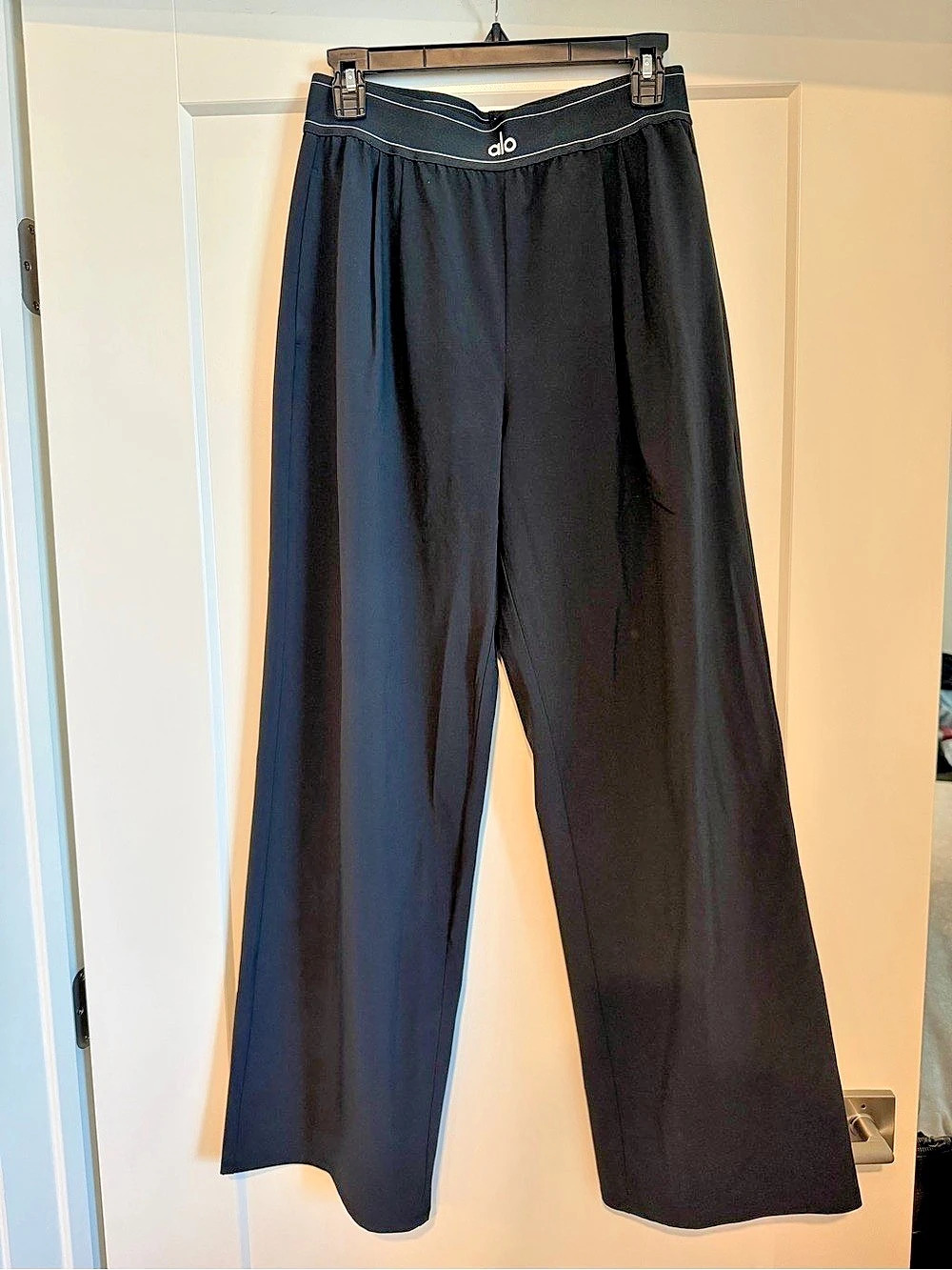 Alo Suit Up Trouser (Regular), Black Size Medium